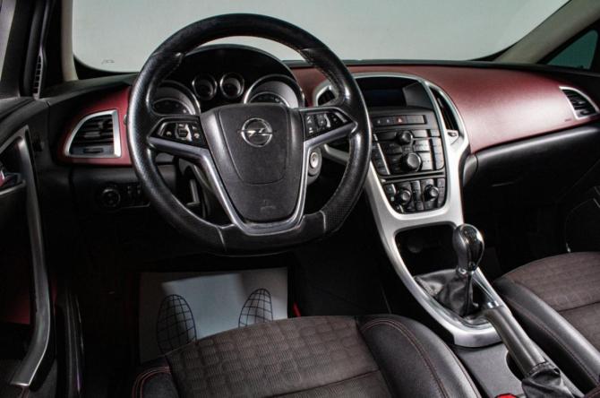 Opel Astra J Рестайлинг с пробегом 2012 года, цена 839 000 рублей, 214000 км, хэтчбек, Автокод Объявления