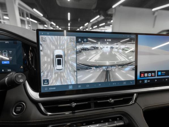 Geely Monjaro I Рестайлинг 2 с пробегом 2025 года, цена 4 200 000 рублей, 30 км, внедорожник, Автокод Объявления