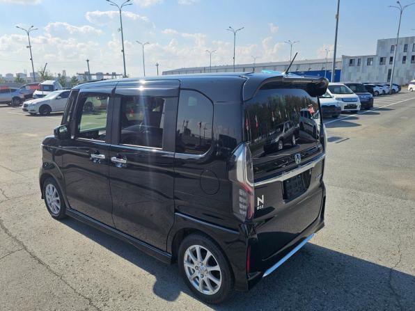 Honda N-BOX II Рестайлинг с пробегом 2021 года, цена 999 995 рублей, 50800 км, минивэн, Автокод Объявления