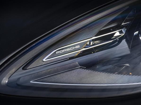 Porsche Macan I Рестайлинг 2 с пробегом 2024 года, цена 9 590 000 рублей, 7668 км, внедорожник, Автокод Объявления