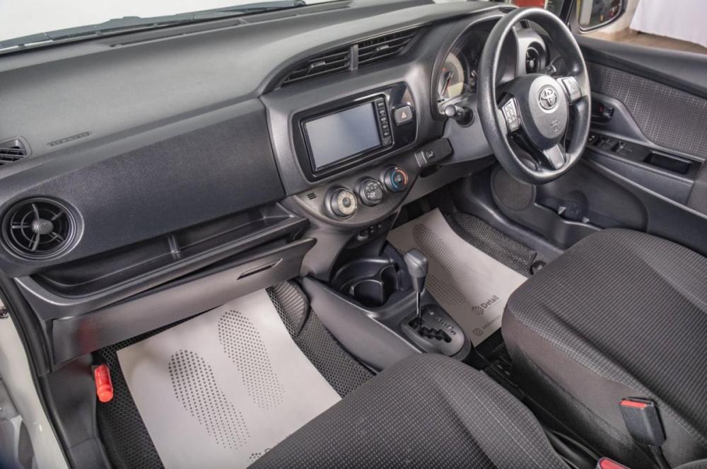 Toyota Vitz III (XP130) Рестайлинг 2 Томск  - изображение 18