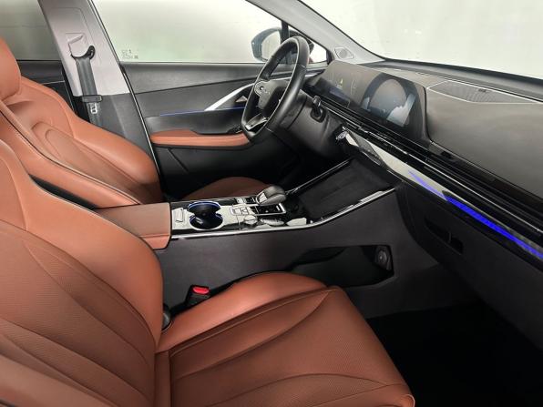 Omoda C5 I с пробегом 2023 года, цена 1 930 000 рублей, 35400 км, внедорожник, Автокод Объявления