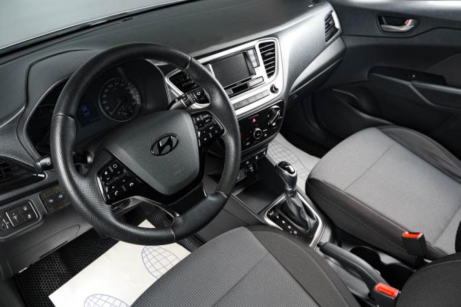 Hyundai Solaris II с пробегом 2019 года, цена 1 419 000 рублей, 265000 км, седан, Автокод Объявления