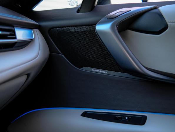 BMW i8 I с пробегом 2016 года, цена 6 500 000 рублей, 39405 км, купе, Автокод Объявления