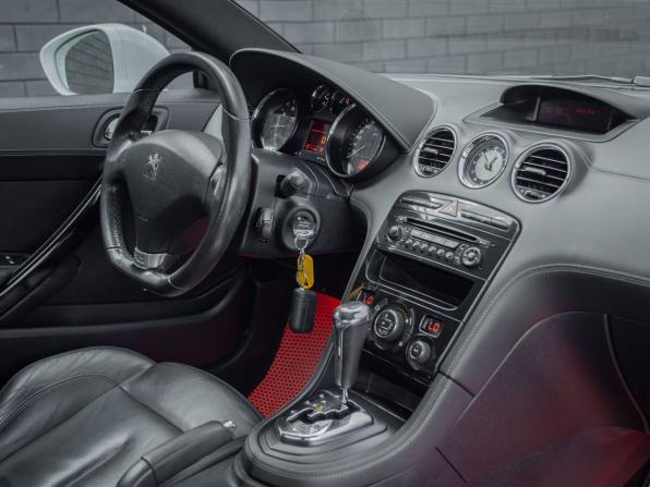 Peugeot RCZ I с пробегом 2011 года, цена 1 400 000 рублей, 96000 км, купе, Автокод Объявления