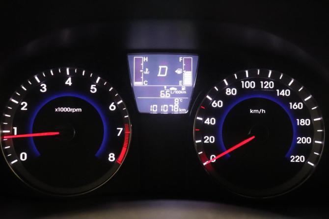 Hyundai Solaris I Рестайлинг с пробегом 2015 года, цена 951 000 рублей, 101078 км, седан, Автокод Объявления