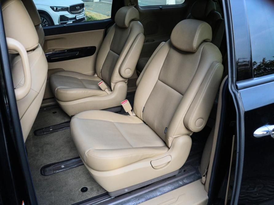 Kia Carnival III Москва  - изображение 8