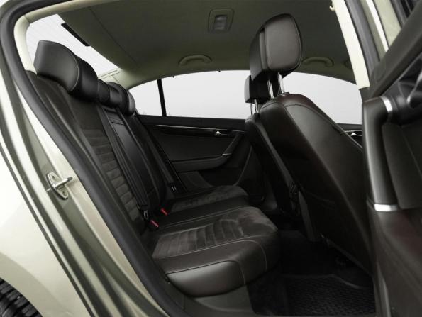 Volkswagen Passat B7 с пробегом 2012 года, цена 1 269 000 рублей, 157843 км, седан, Автокод Объявления