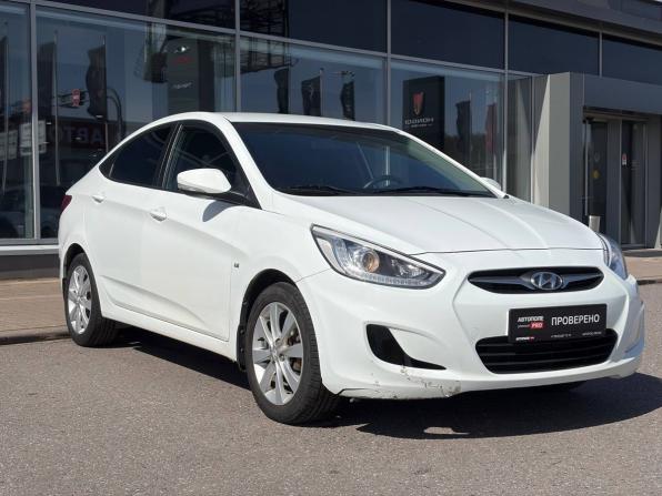 Hyundai Solaris I с пробегом 2013 года, цена 665 000 рублей, 132783 км, седан, Автокод Объявления