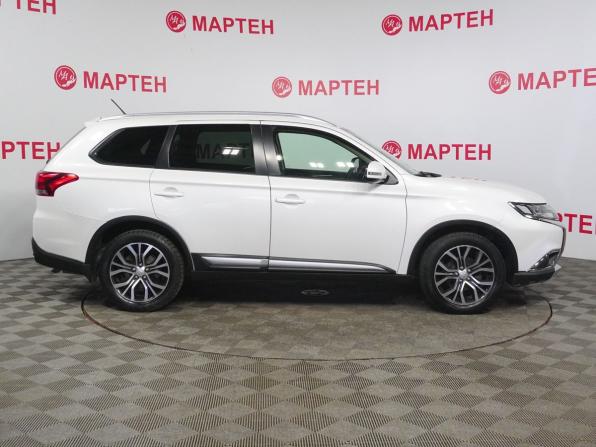 Mitsubishi Outlander III Рестайлинг 2 с пробегом 2016 года, цена 1 720 000 рублей, 190293 км, внедорожник, Автокод Объявления