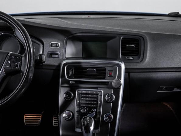 Volvo S60 II Рестайлинг с пробегом 2014 года, цена 1 450 000 рублей, 186931 км, седан, Автокод Объявления