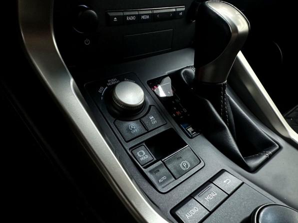 Lexus NX I с пробегом 2015 года, цена 2 300 000 рублей, 219967 км, внедорожник, Автокод Объявления