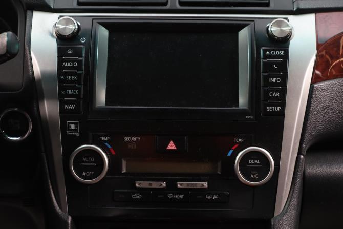 Toyota Camry VII (XV50) с пробегом 2012 года, цена 1 749 000 рублей, 276143 км, седан, Автокод Объявления