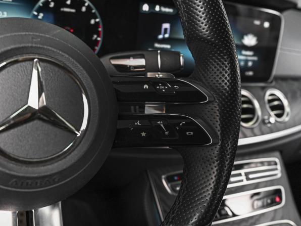 Mercedes-Benz E-Класс V (W213 S213 C238) Рестайлинг с пробегом 2021 года, цена 4 998 938 рублей, 93799 км, седан, Автокод Объявления