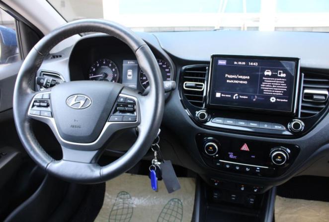 Hyundai Solaris II Рестайлинг с пробегом 2022 года, цена 1 560 000 рублей, 143092 км, седан, Автокод Объявления