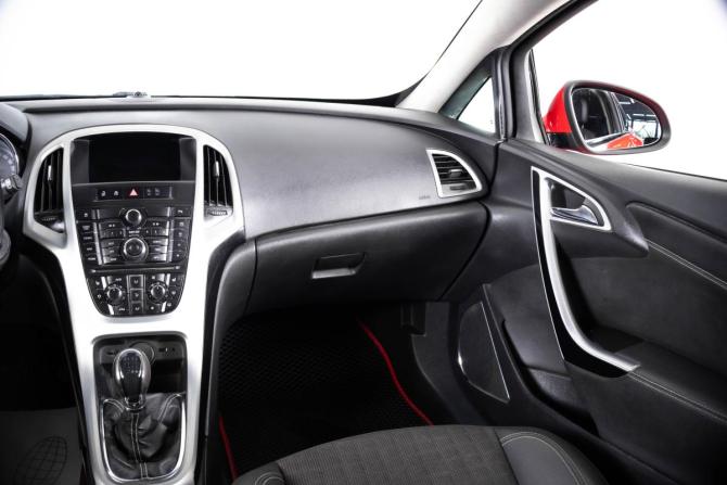 Opel Astra J Рестайлинг с пробегом 2012 года, цена 779 000 рублей, 163048 км, хэтчбек, Автокод Объявления
