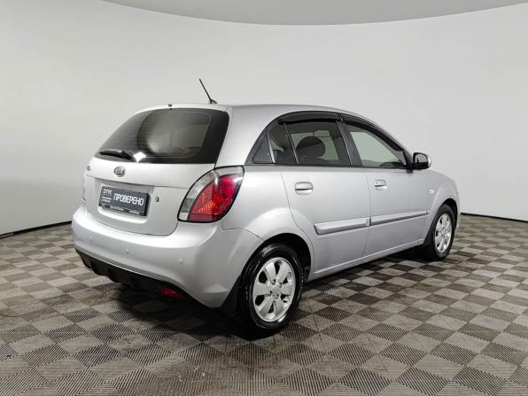 Kia Rio II Рестайлинг с пробегом 2011 года, цена 600 000 рублей, 256849 км, хэтчбек, Автокод Объявления