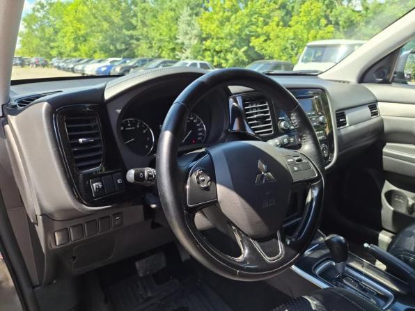 Mitsubishi Outlander III Рестайлинг 3 с пробегом 2018 года, цена 1 590 000 рублей, 173187 км, внедорожник, Автокод Объявления