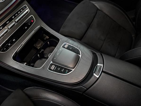Mercedes-Benz E-Класс V (W213 S213 C238) Рестайлинг с пробегом 2021 года, цена 4 350 000 рублей, 73788 км, седан, Автокод Объявления