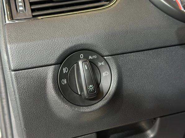 Skoda Octavia III (A7) Рестайлинг с пробегом 2019 года, цена 1 499 000 рублей, 185526 км, лифтбек, Автокод Объявления