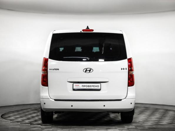 Hyundai H-1 II Рестайлинг 2 с пробегом 2018 года, цена 3 000 000 рублей, 118752 км, минивэн, Автокод Объявления