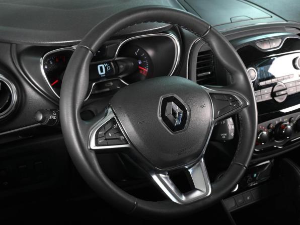 Renault Kaptur I Рестайлинг с пробегом 2021 года, цена 1 799 000 рублей, 39799 км, внедорожник, Автокод Объявления