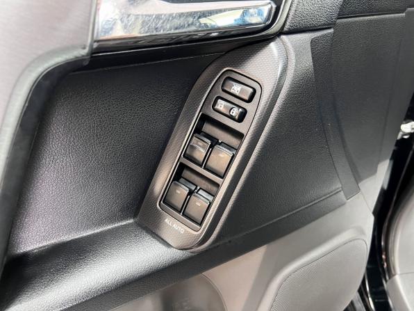 Toyota Land Cruiser Prado 150 Series с пробегом 2009 года, цена 2 695 000 рублей, 246110 км, внедорожник, Автокод Объявления