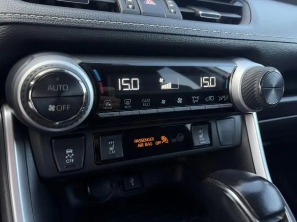 Toyota RAV4 V (XA50) с пробегом 2021 года, цена 3 400 000 рублей, 65700 км, внедорожник, Автокод Объявления