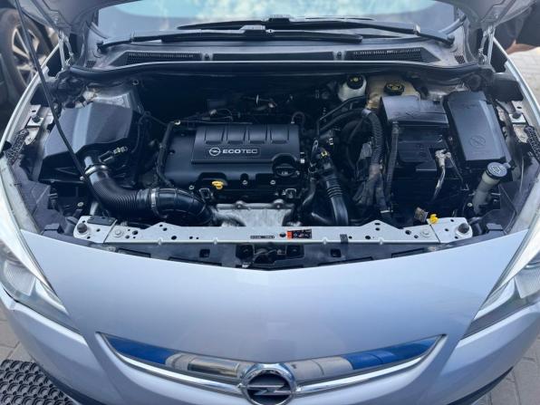 Opel Astra J Рестайлинг с пробегом 2012 года, цена 975 000 рублей, 115000 км, хэтчбек, Автокод Объявления