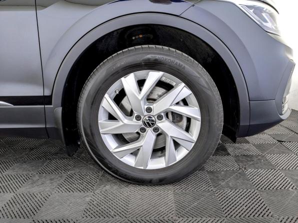 Volkswagen Tiguan II Рестайлинг с пробегом 2021 года, цена 3 750 000 рублей, 17314 км, внедорожник, Автокод Объявления