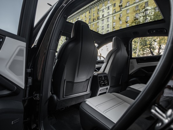 Новый Porsche Cayenne III Рестайлинг 2024 года, цена 26 900 000 рублей, внедорожник, Автокод Объявления