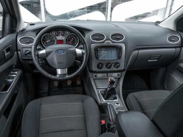 Ford Focus II Рестайлинг с пробегом 2010 года, цена 599 000 рублей, 234328 км, седан, Автокод Объявления