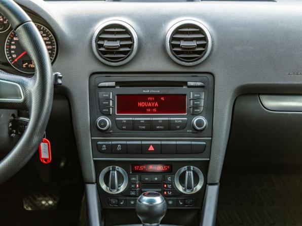 Audi A3 II (8P) Рестайлинг 2 с пробегом 2011 года, цена 898 000 рублей, 170221 км, хэтчбек, Автокод Объявления