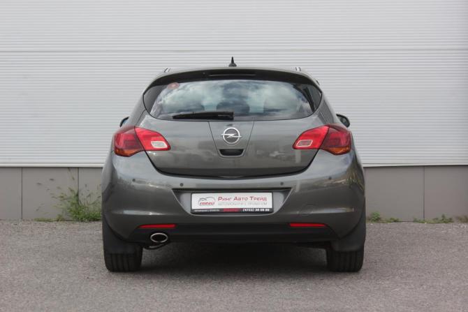 Opel Astra J с пробегом 2010 года, цена 537 000 рублей, 225554 км, хэтчбек, Автокод Объявления