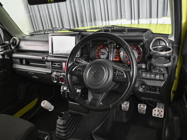 Suzuki Jimny IV с пробегом 2021 года, цена 2 599 000 рублей, 70929 км, внедорожник, Автокод Объявления