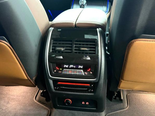 BMW X7 I (G07) Рестайлинг с пробегом 2022 года, цена 10 995 000 рублей, 28023 км, внедорожник, Автокод Объявления