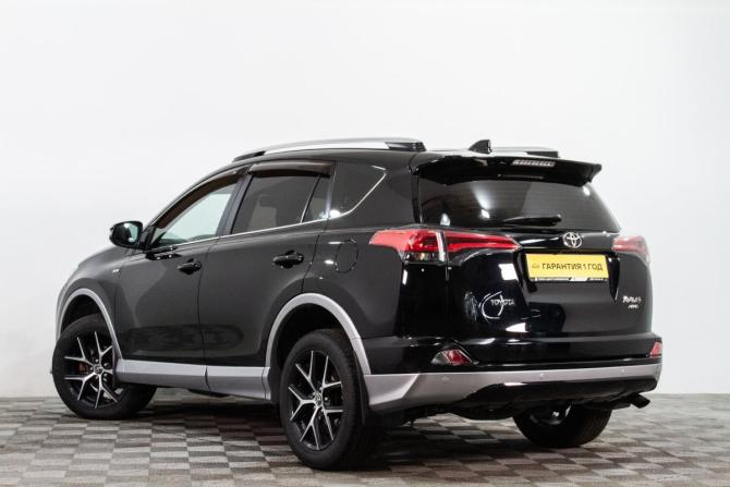 Toyota RAV4 IV (XA40) Рестайлинг с пробегом 2017 года, цена 2 899 000 рублей, 138000 км, внедорожник, Автокод Объявления