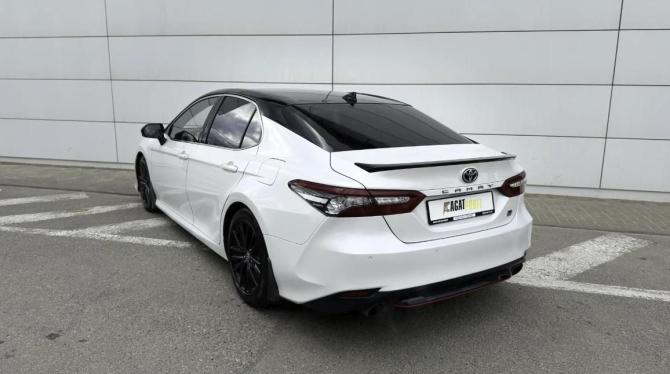 Toyota Camry VIII (XV70) Рестайлинг с пробегом 2021 года, цена 3 050 000 рублей, 114809 км, седан, Автокод Объявления