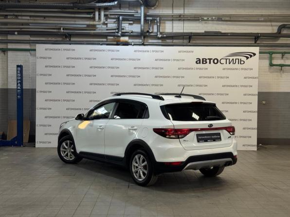 Kia Rio IV с пробегом 2018 года, цена 899 000 рублей, 345000 км, хэтчбек, Автокод Объявления