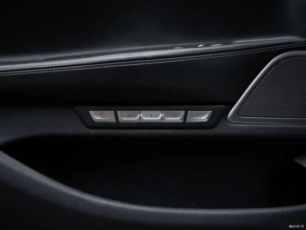 BMW 7 серии VI (G11/G12) с пробегом 2016 года, цена 3 340 000 рублей, 258000 км, седан, Автокод Объявления