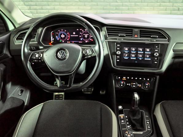 Volkswagen Tiguan II с пробегом 2019 года, цена 2 680 000 рублей, 100042 км, внедорожник, Автокод Объявления