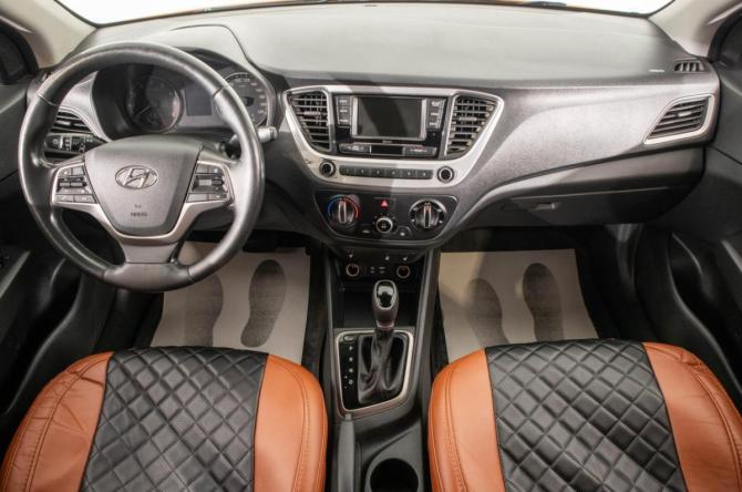 Hyundai Solaris II с пробегом 2018 года, цена 1 359 000 рублей, 152000 км, седан, Автокод Объявления