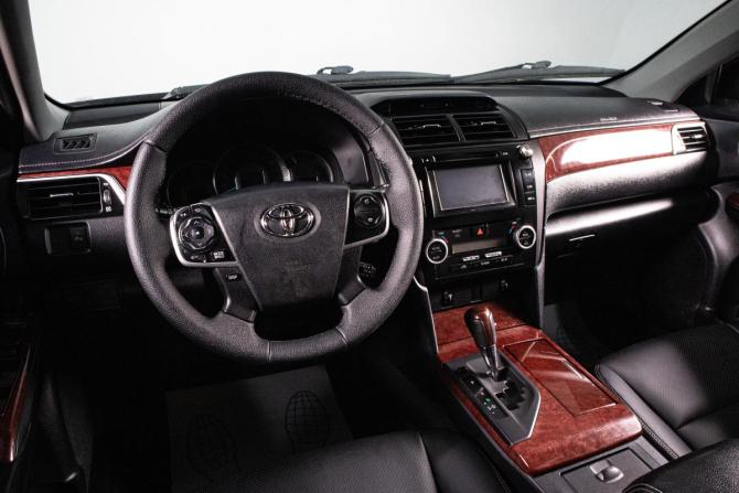 Toyota Camry VII (XV50) с пробегом 2012 года, цена 1 699 000 рублей, 182400 км, седан, Автокод Объявления