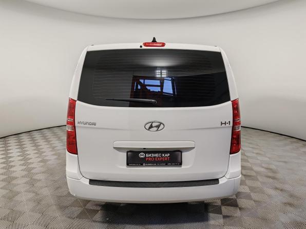 Hyundai H-1 II Рестайлинг 2 с пробегом 2021 года, цена 3 299 000 рублей, 171288 км, минивэн, Автокод Объявления