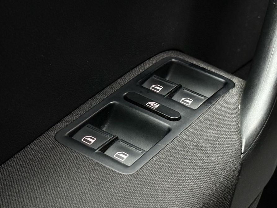 Volkswagen Polo V Рестайлинг Ижевск  - изображение 22