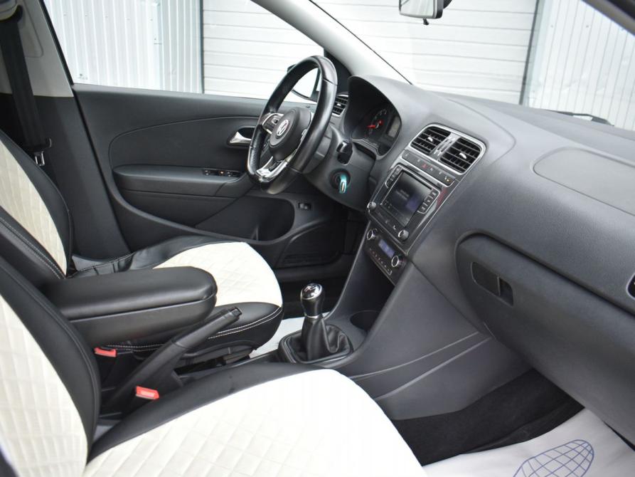 Volkswagen Polo V Рестайлинг Мурманск  - изображение 21