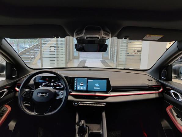 Geely Coolray I Рестайлинг с пробегом 2023 года, цена 2 070 000 рублей, 33520 км, внедорожник, Автокод Объявления