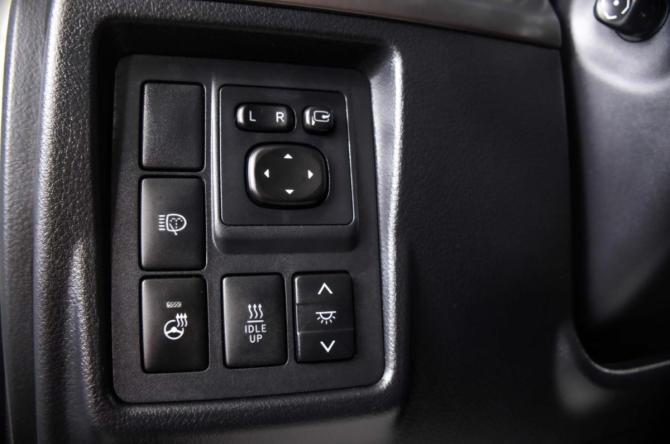 Toyota Land Cruiser Prado 150 Series Рестайлинг 1 с пробегом 2016 года, цена 3 499 000 рублей, 213060 км, внедорожник, Автокод Объявления
