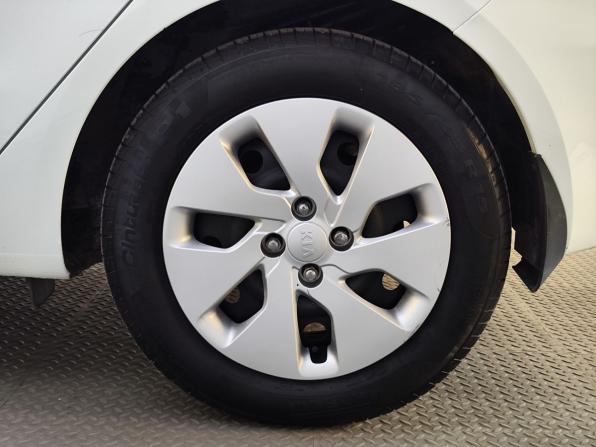 Kia Rio III с пробегом 2012 года, цена 1 030 000 рублей, 112612 км, хэтчбек, Автокод Объявления