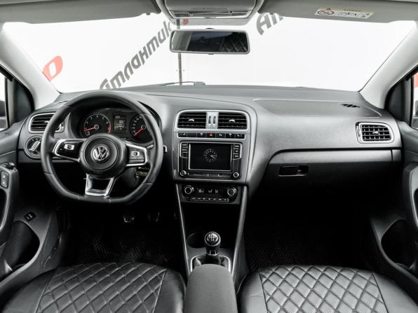 Volkswagen Polo V Рестайлинг с пробегом 2018 года, цена 715 000 рублей, 279357 км, седан, Автокод Объявления